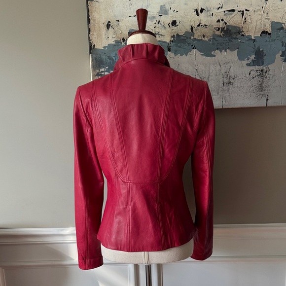 Elie Tahari Women's Red Leather Jacket Size Small - Picture 2 of 16